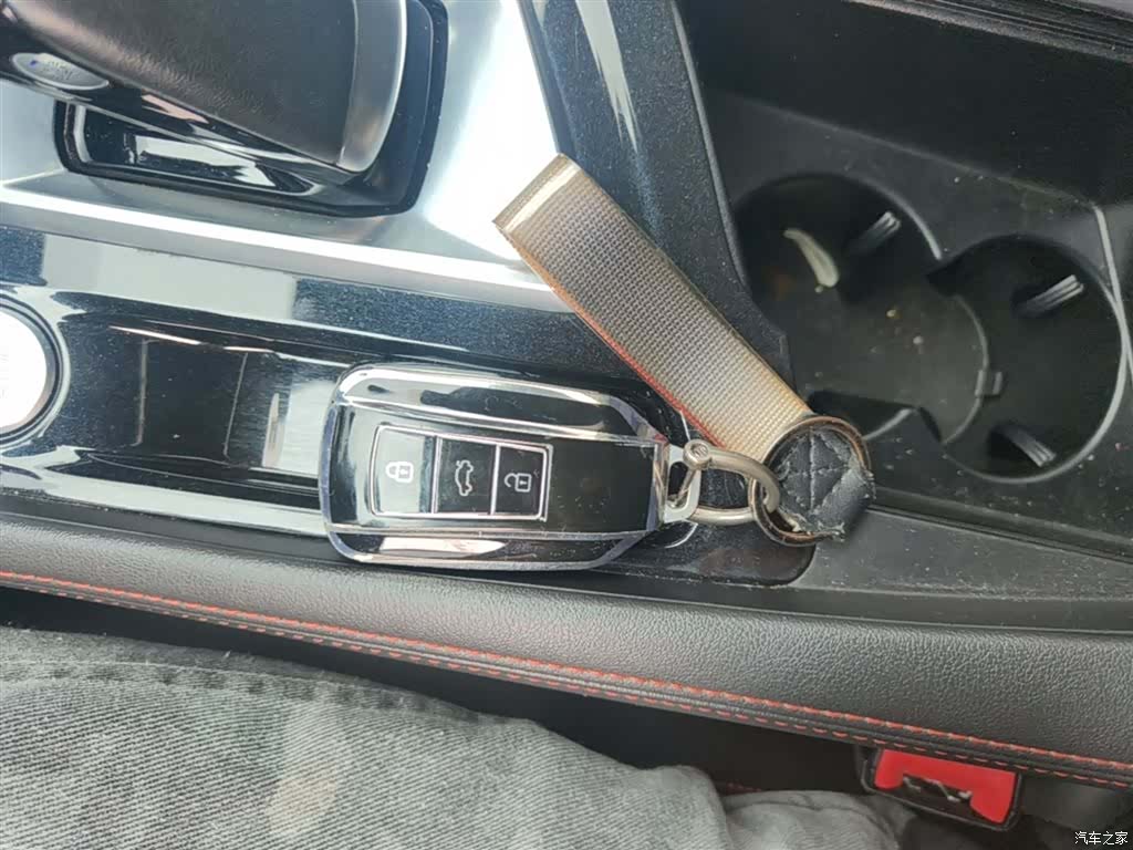 DongFeng AX7, 2022 9