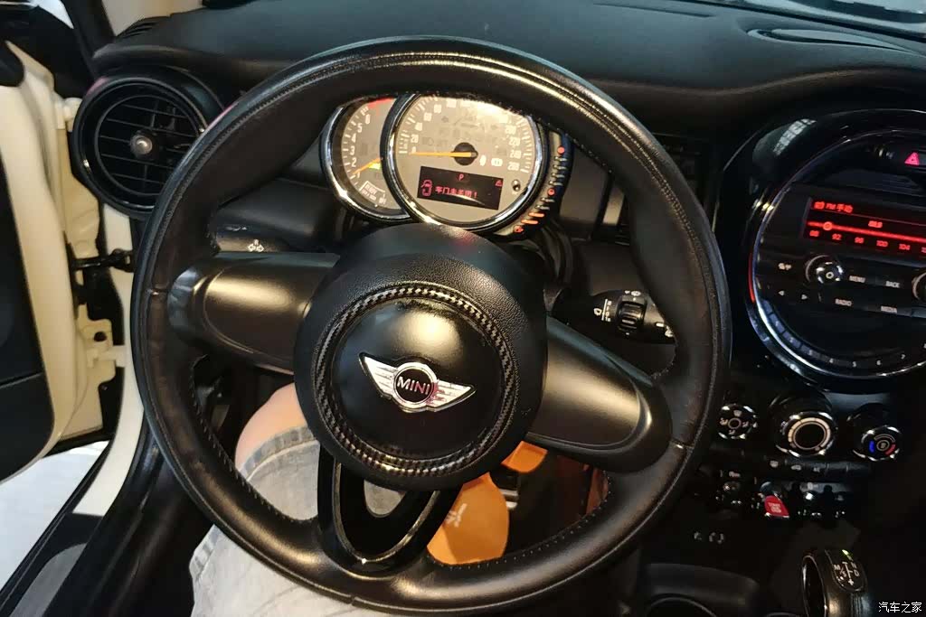 Mini ONE, 2015 15