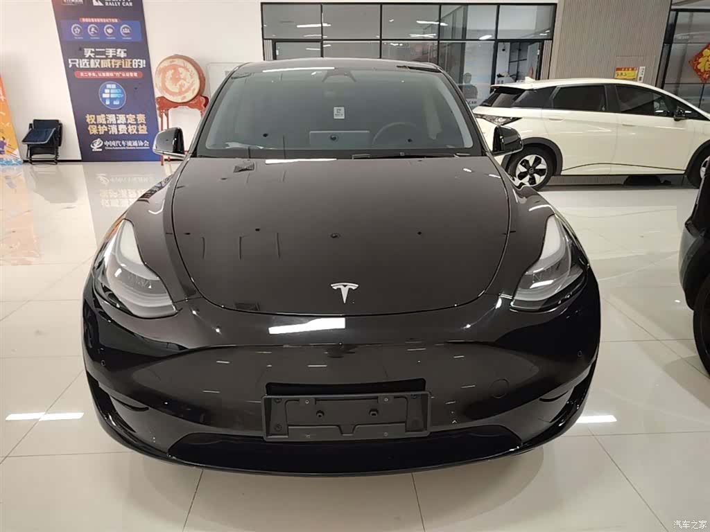 Tesla Model Y, 2023 3