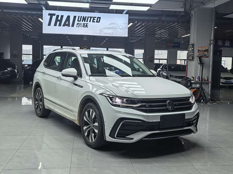 Volkswagen Tiguan L