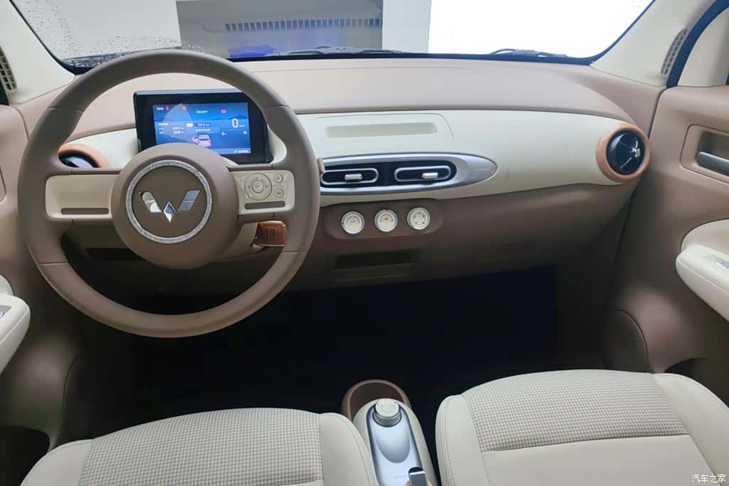Wuling MINIEV, 2025 12