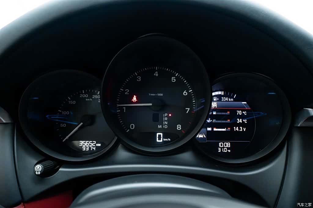 Porsche Macan, 2023 все фото