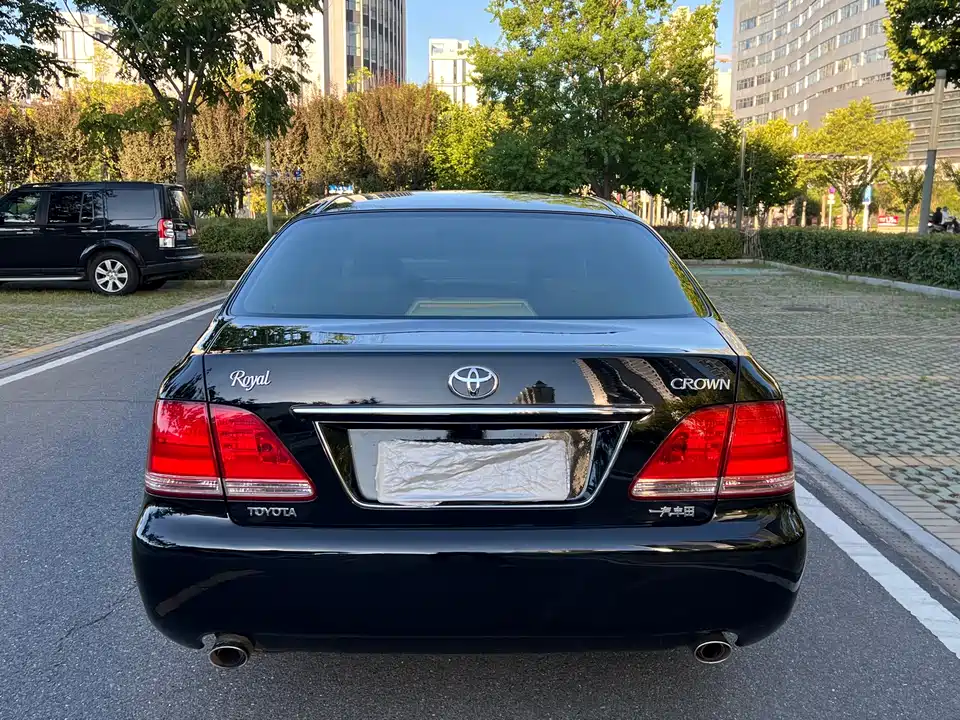 Toyota crown