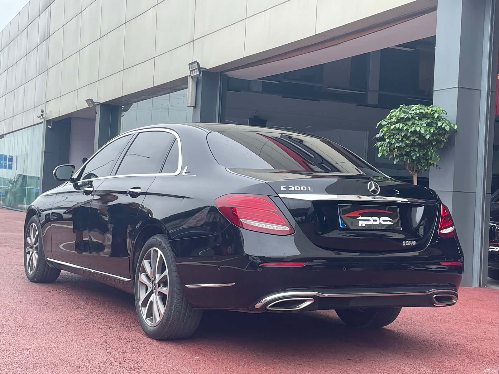 Mercedes-Benz E-Class, 2019 14