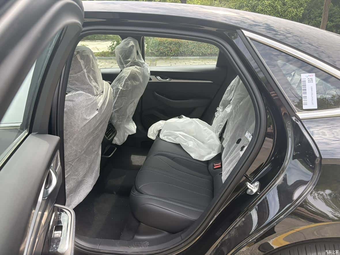 Geely Preface, 2026 14