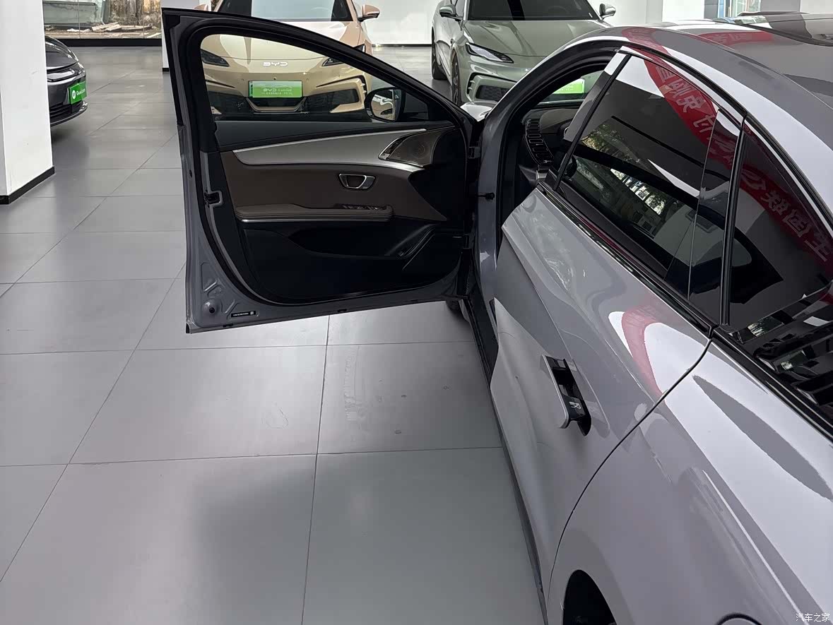 BYD Han, 2025 8