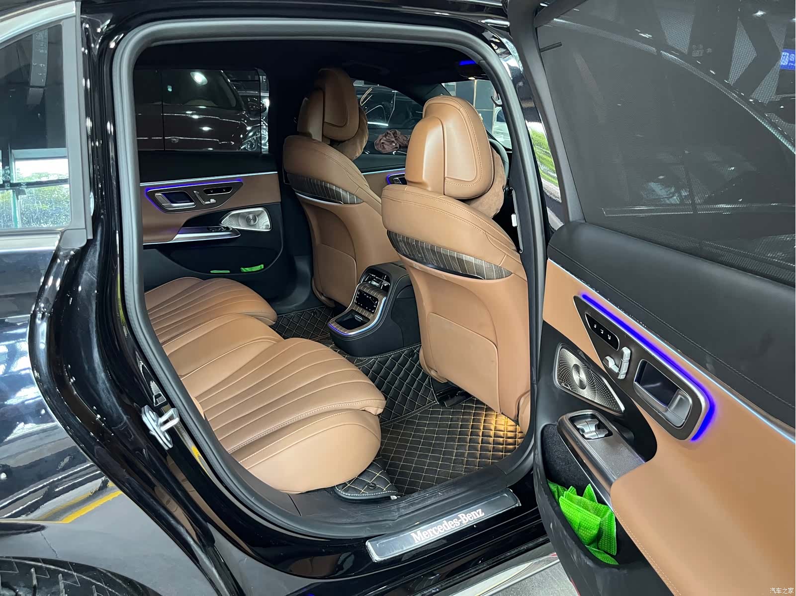 Mercedes-Benz E-Class, 2024 11