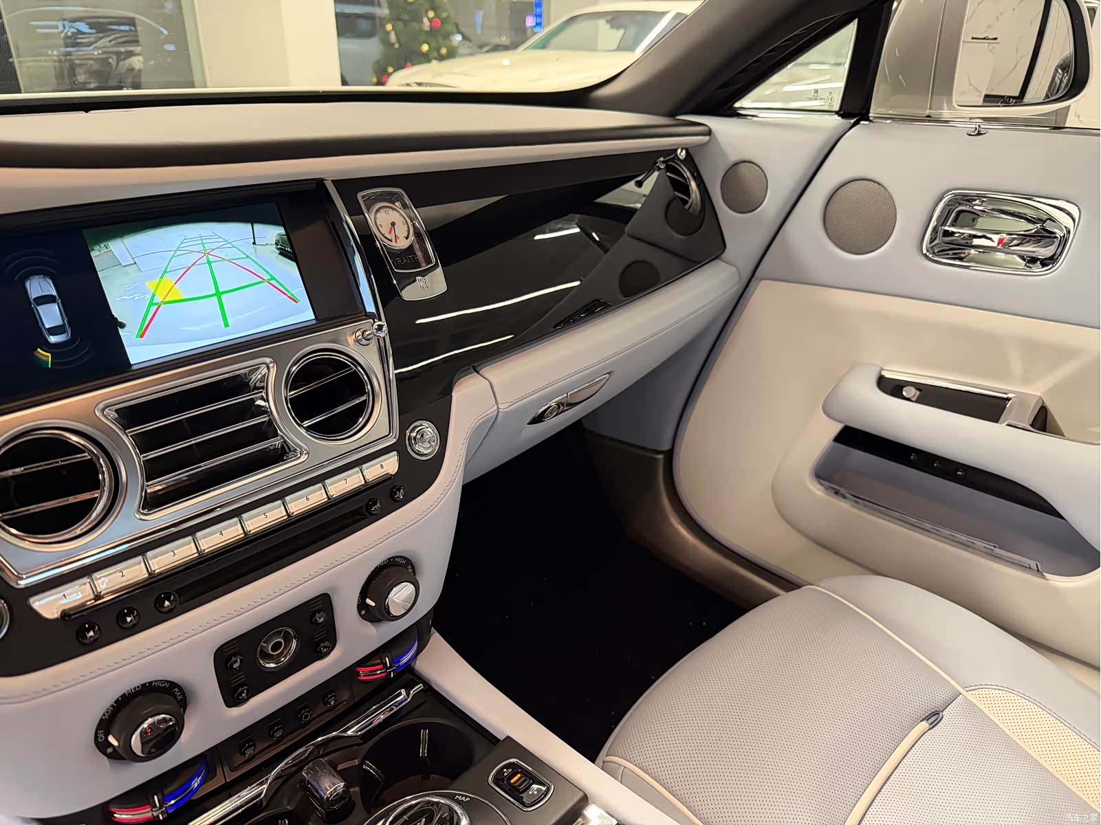 Rolls-Royce Wraith, 2014 7