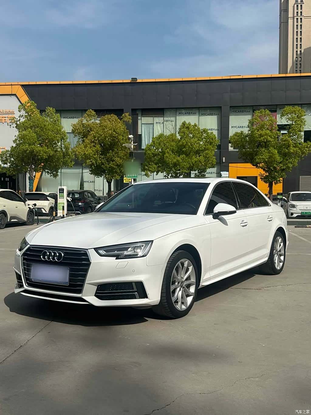 Audi A4L, 2019 1