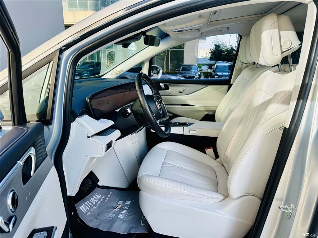 Buick GL8, 2024 12