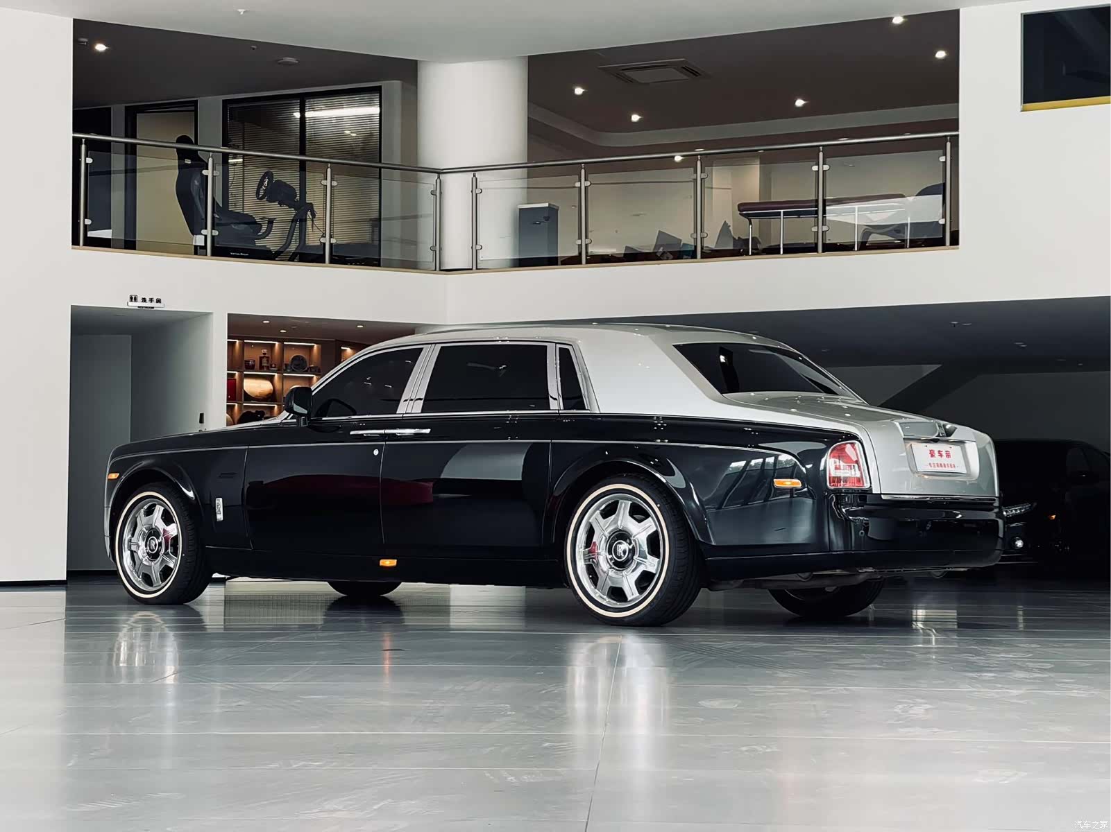 Rolls-Royce Phantom, 2014 3