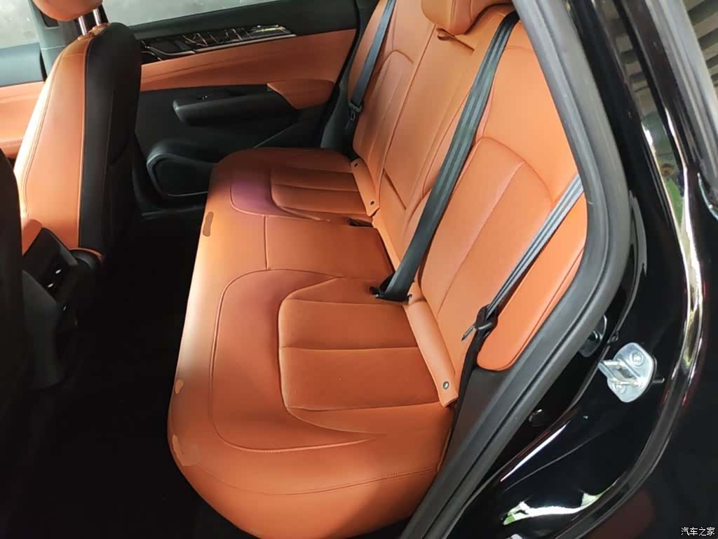 Wuling Starlight, 2025 17