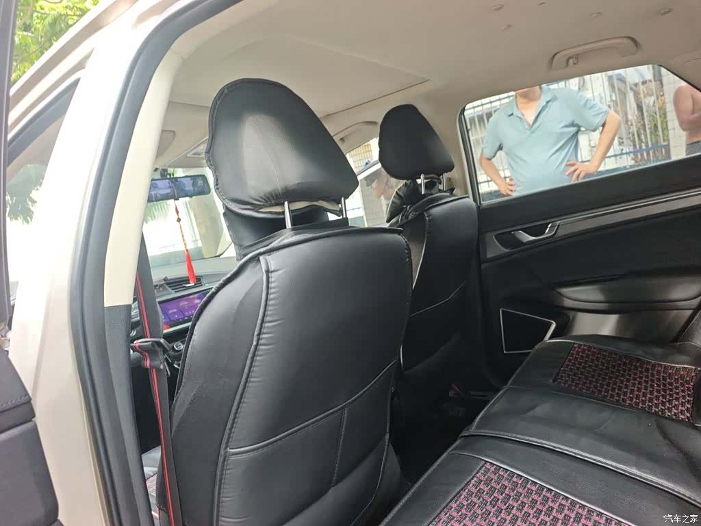 Geely Emgrand, 2020 9