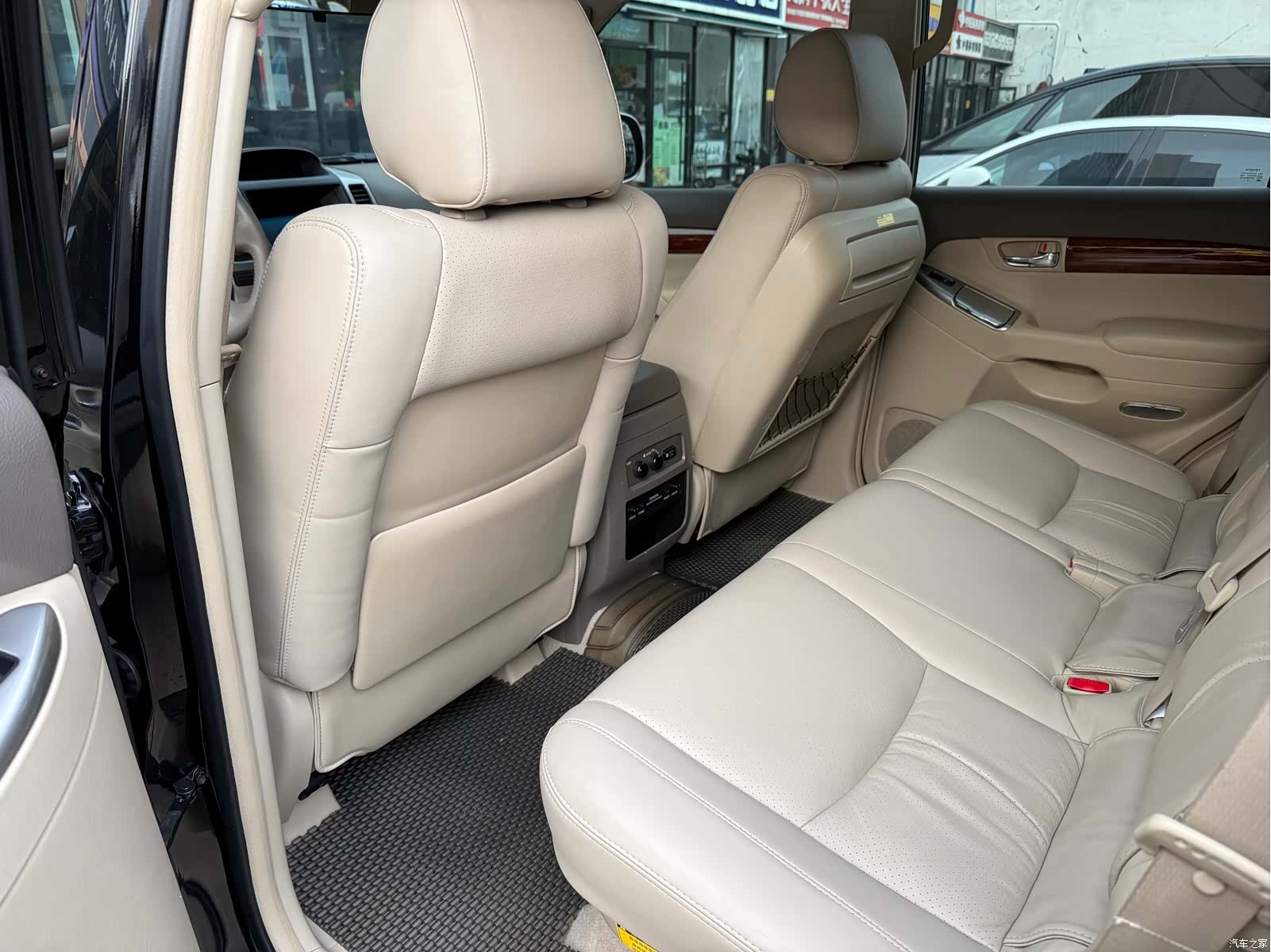 Toyota Prado, 2010 10