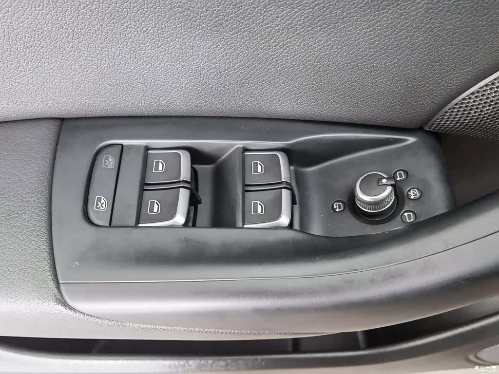 Audi Q3, 2013 9