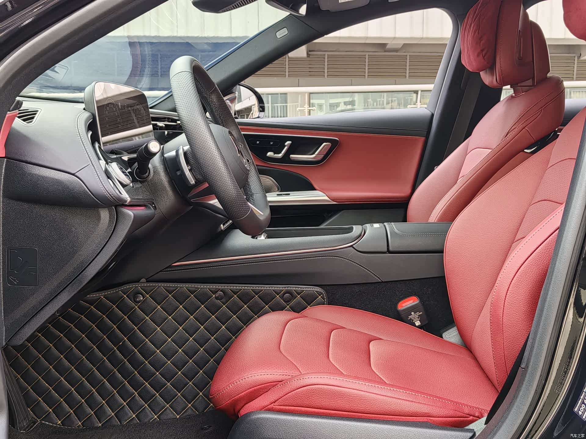 Mercedes-Benz E-Class, 2025 12