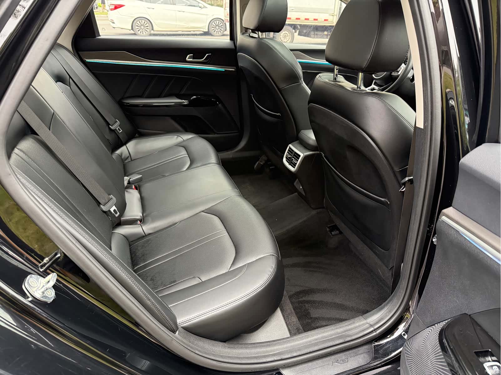 Kia K5, 2021 11