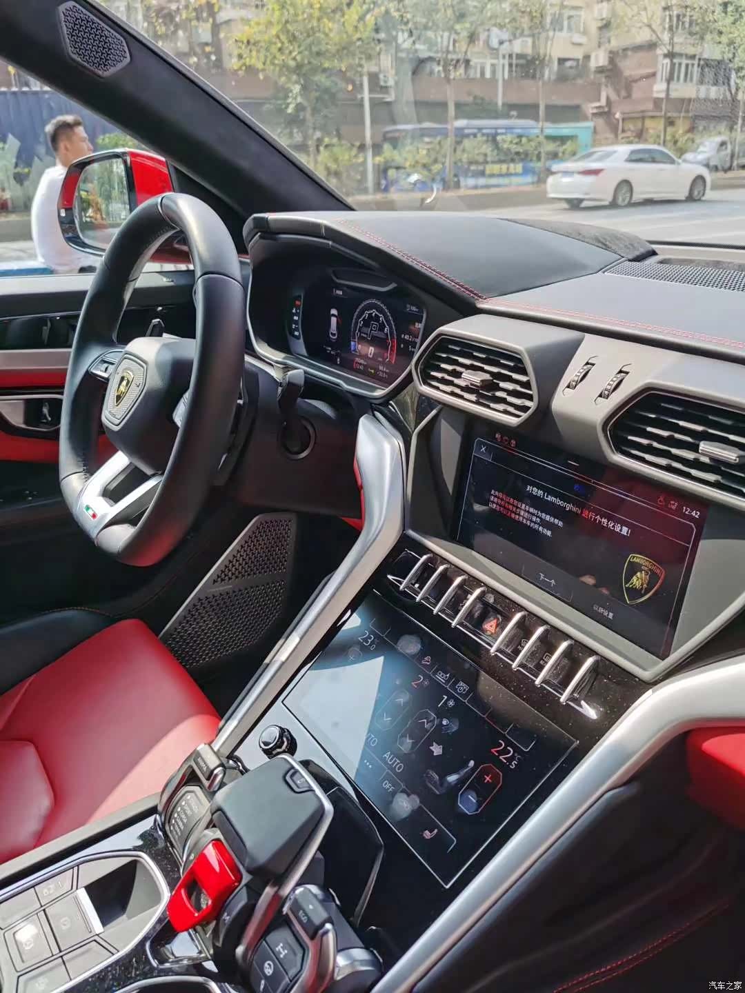 Lamborghini Urus, 2021 все фото