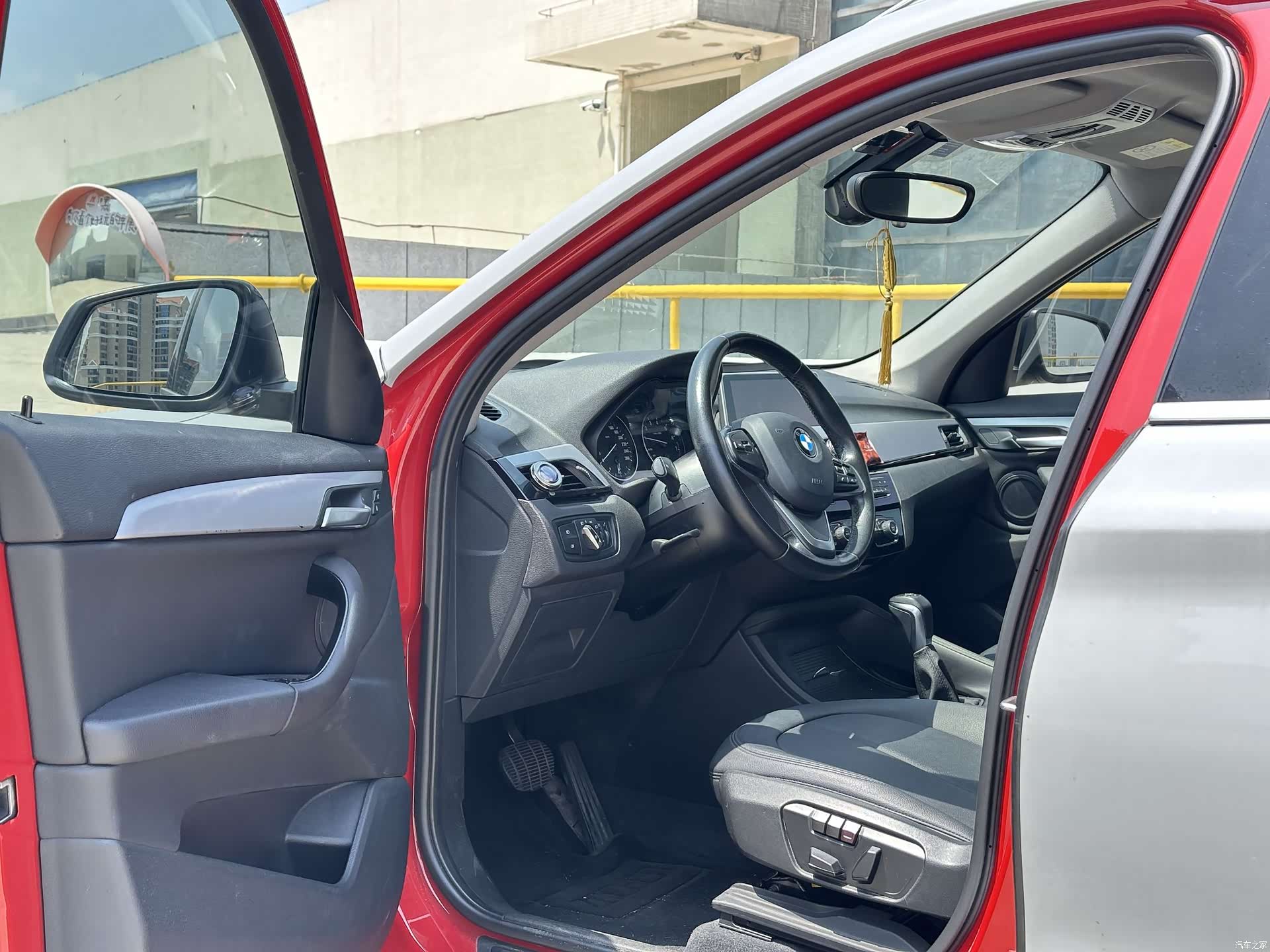 BMW X1, 2017 все фото