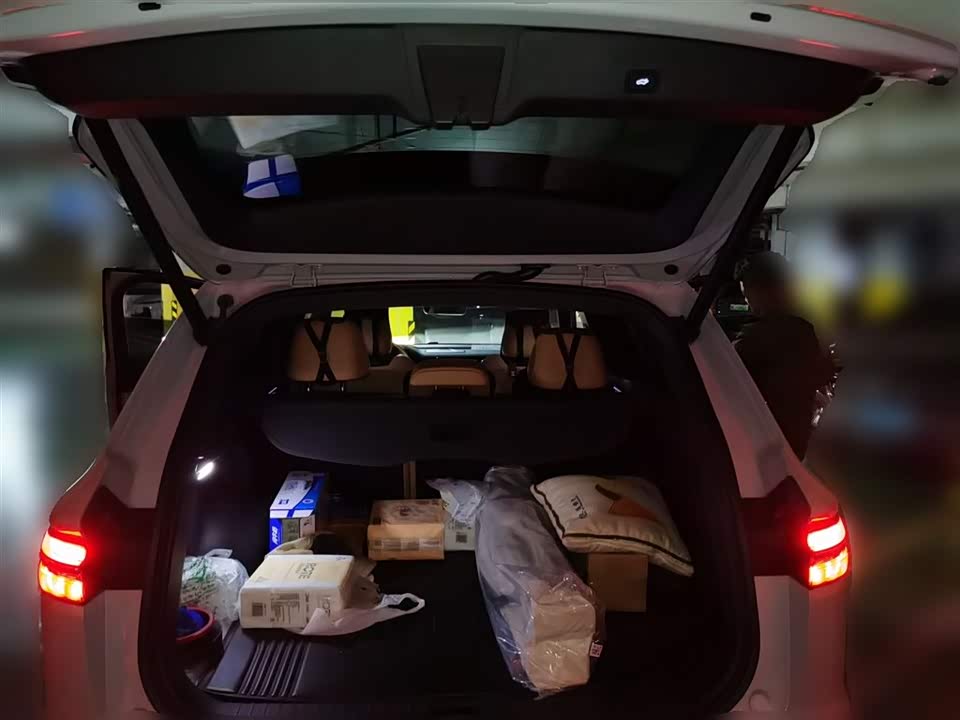 Geely Monjaro plug-in-hybrid