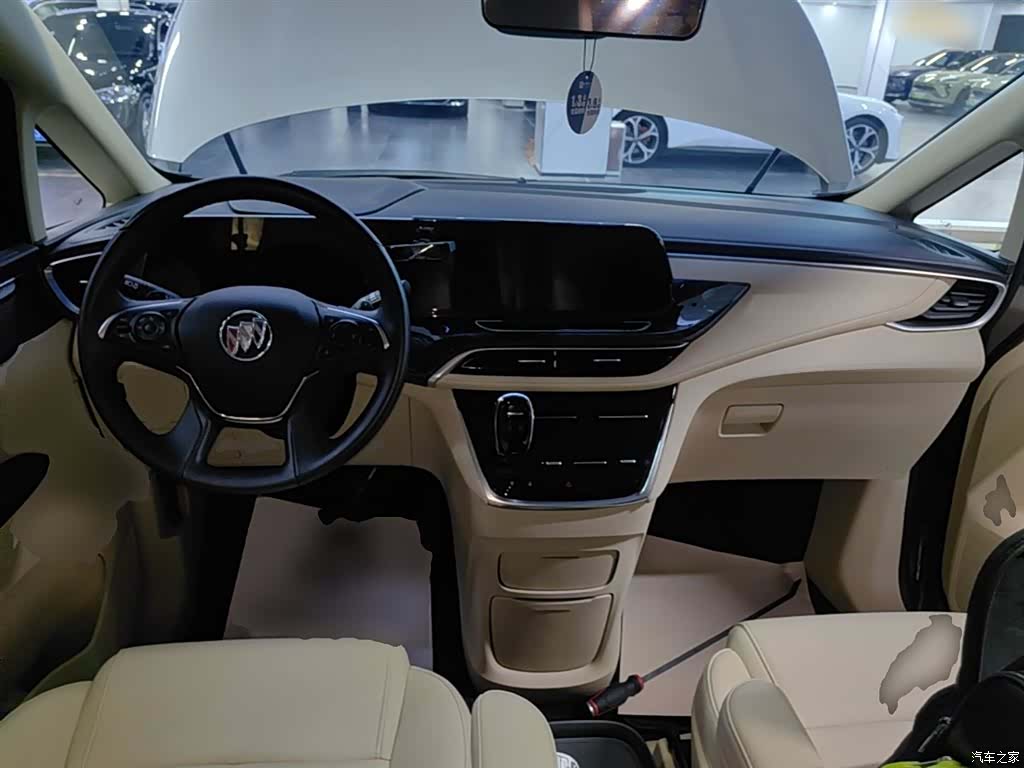 Buick GL8, 2024 10
