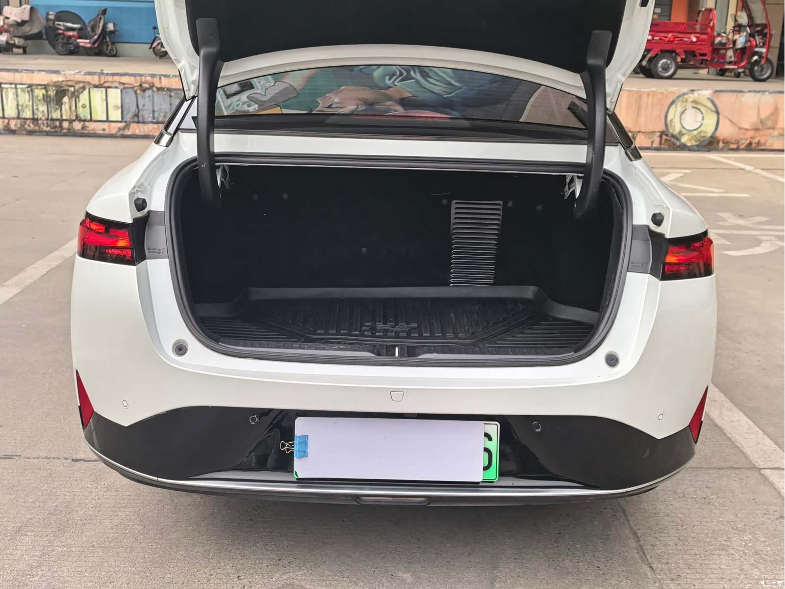 Xpeng P5, 2022 13