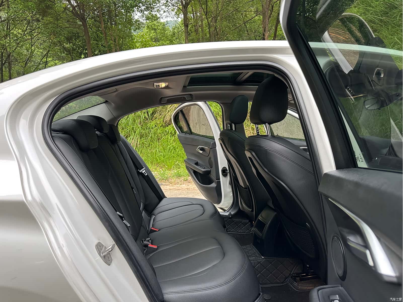 BMW 1 Series, 2018 9