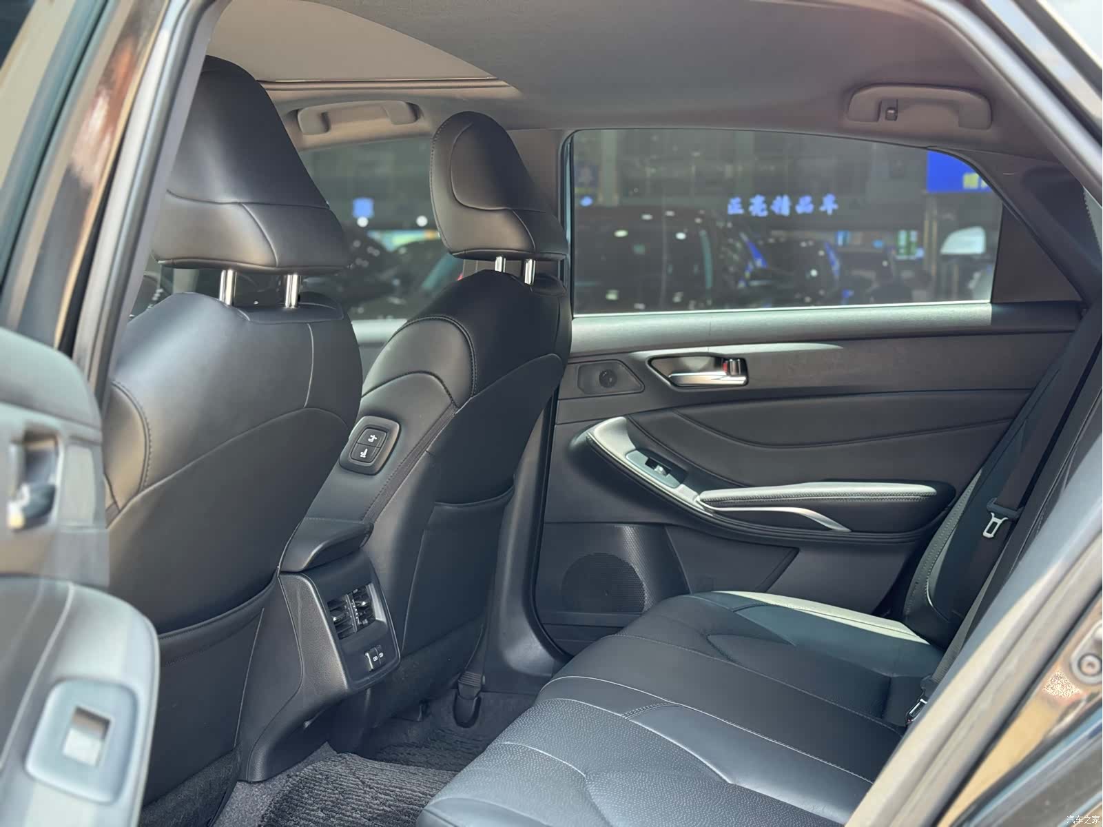 Toyota Avalon, 2023 8