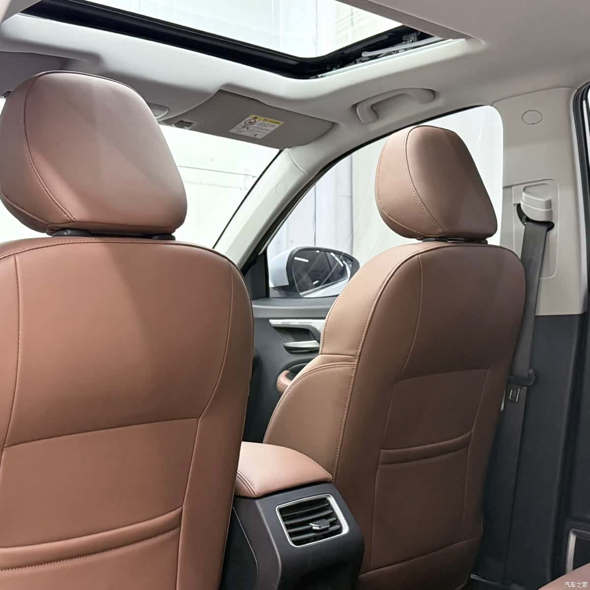 Geely X6, 2023 8