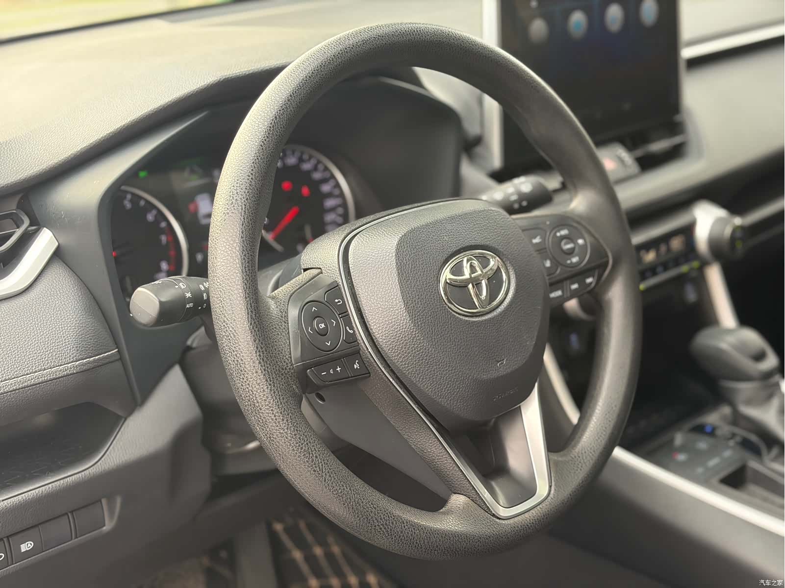 Toyota Wildlander, 2021 4