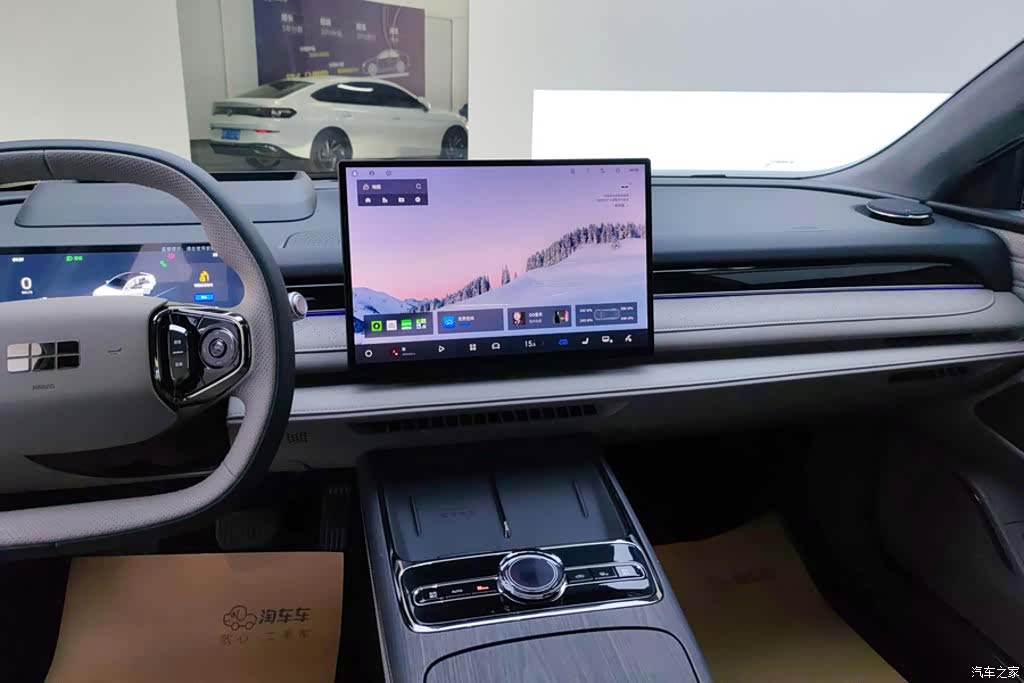 Geely 8, 2025 13