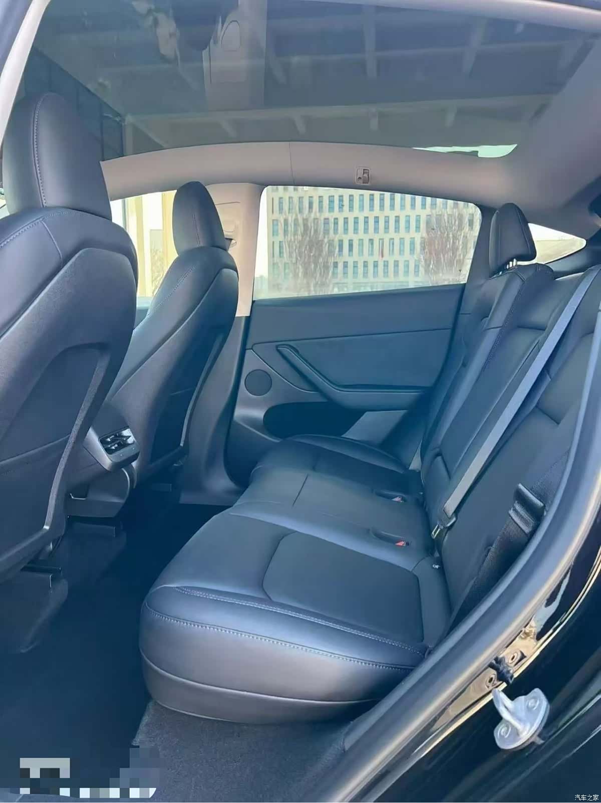 Tesla Model Y, 2023 9
