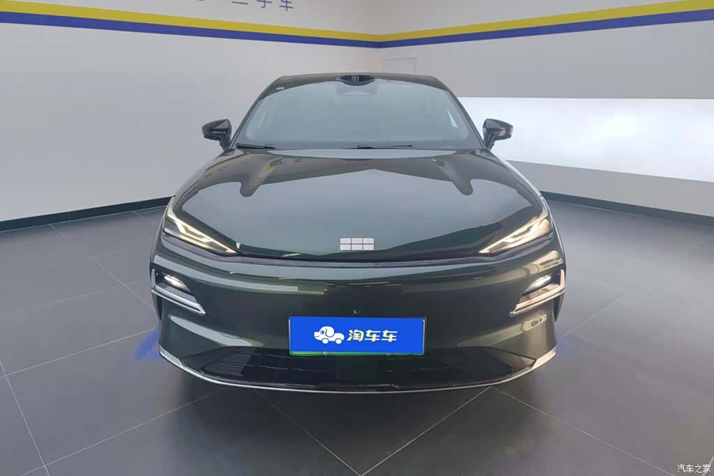 Geely 8, 2025 2