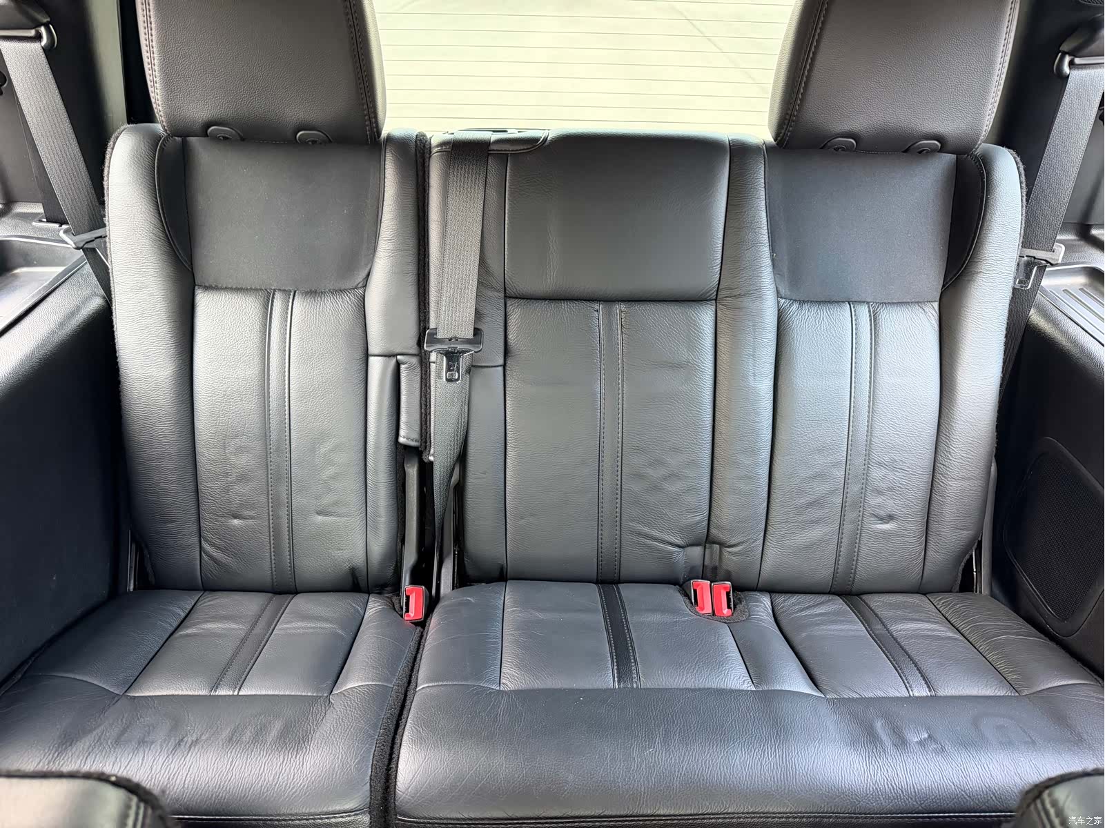 Lincoln Navigator, 2016 13