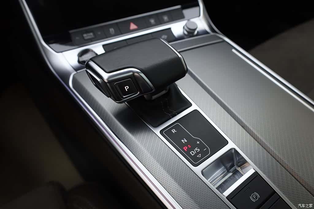 Audi A7L, 2024 20