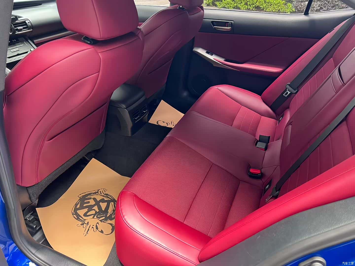 Lexus IS, 2019 все фото