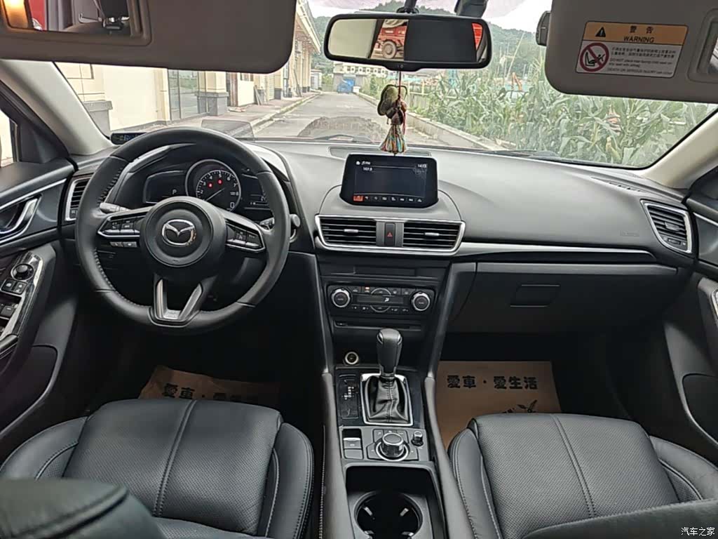 Mazda Mazda3, 2018 10