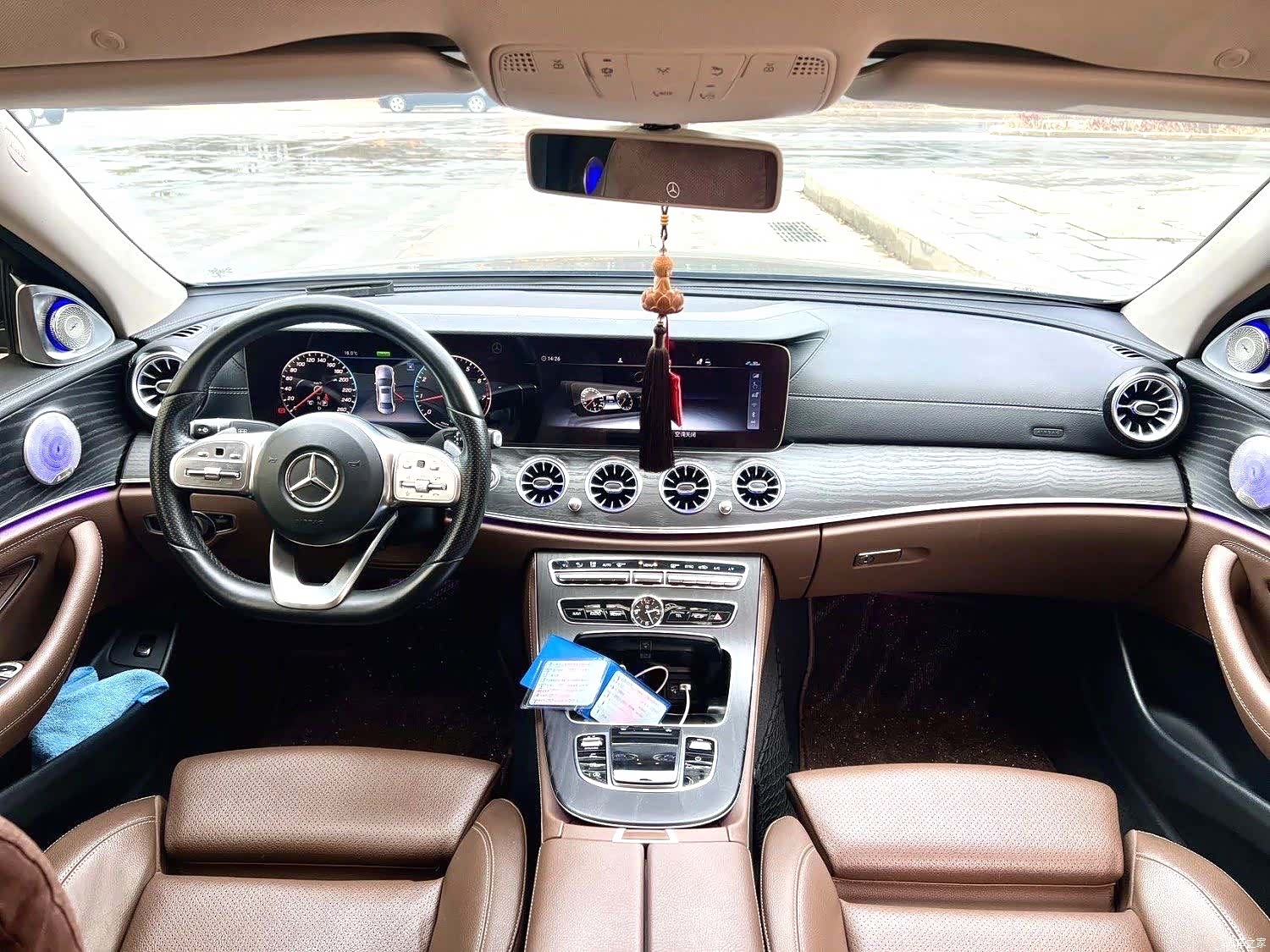 Mercedes-Benz E-Class, 2019 6