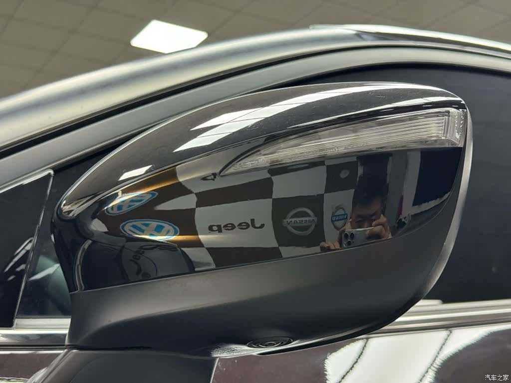 Mazda CX-4, 2023 15