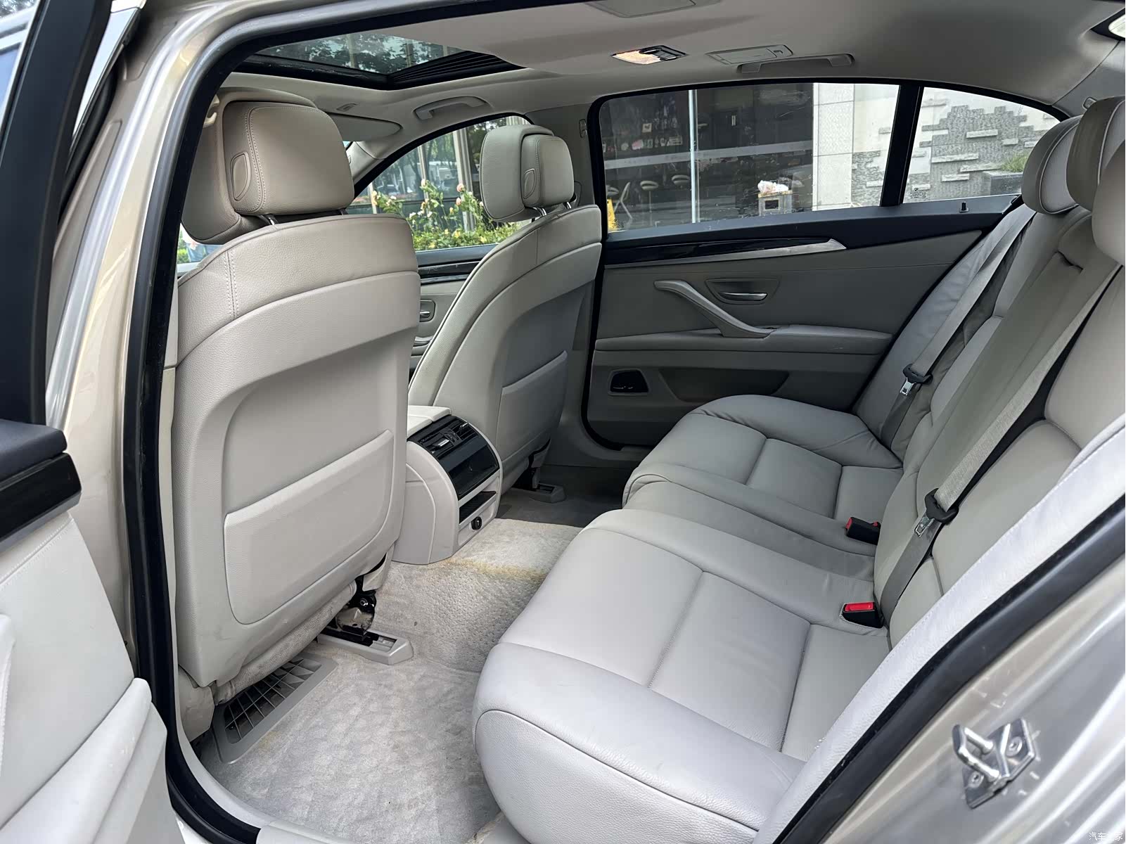 BMW 5 Series, 2012 8