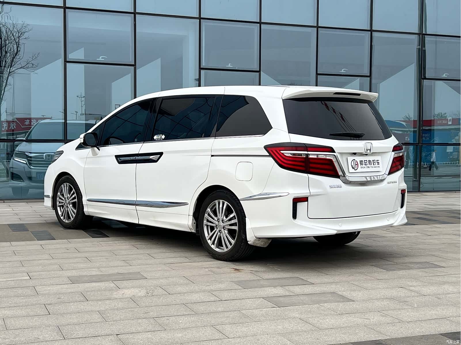 Honda Elysion, 2016 4