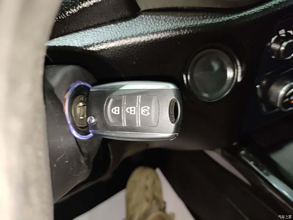 DongFeng S560, 2018 9