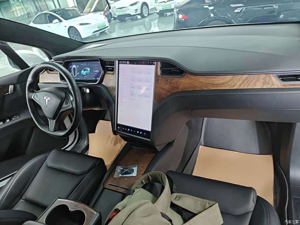 Tesla Model X, 2021 6