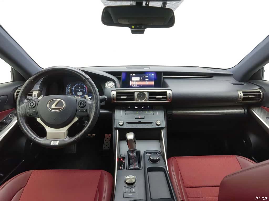 Lexus IS, 2016 все фото