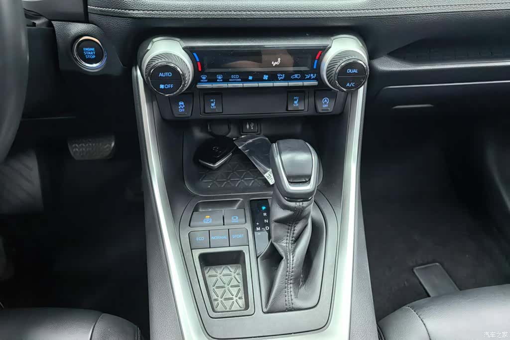 Toyota RAV4, 2020 16
