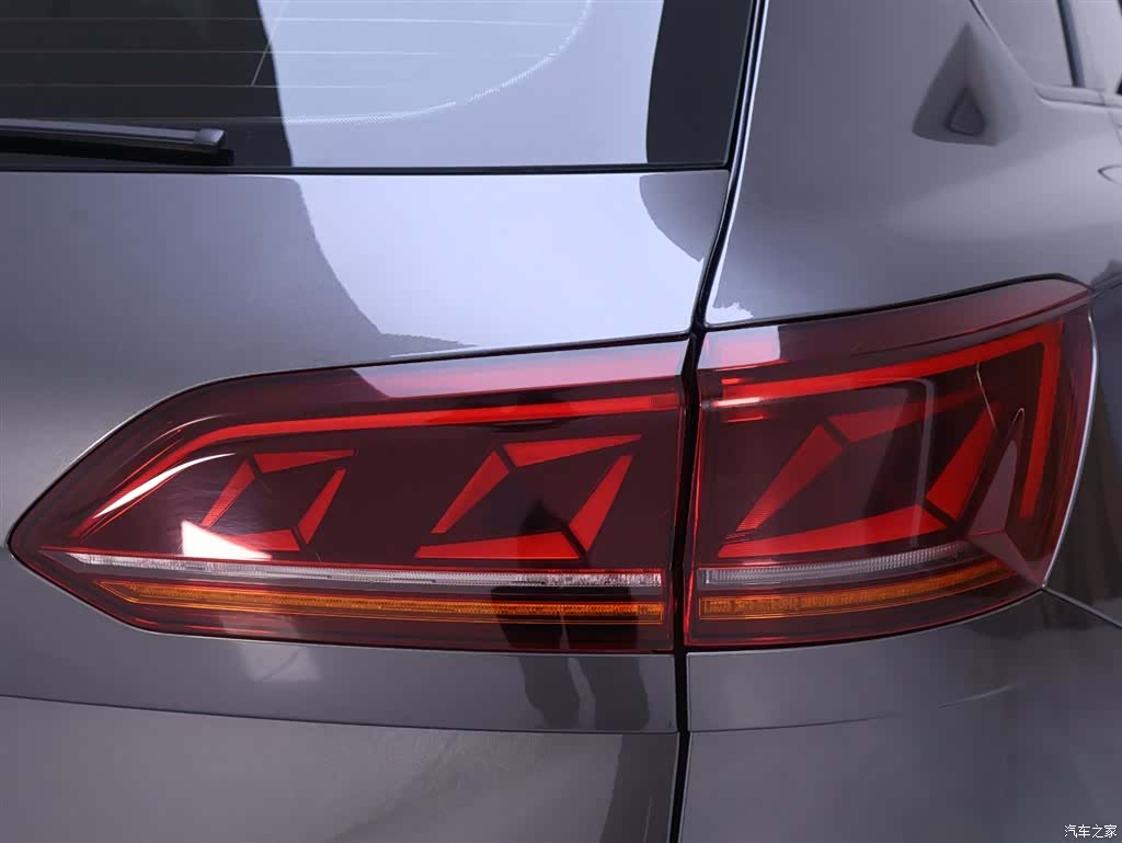 Volkswagen Touareg, 2022 9
