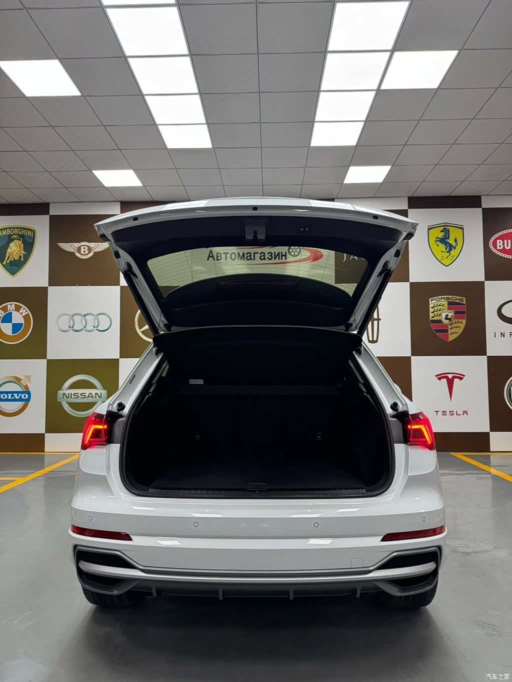 Audi Q3, 2022 16