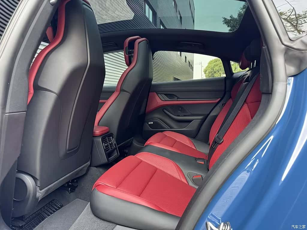 Porsche Taycan, 2021 8