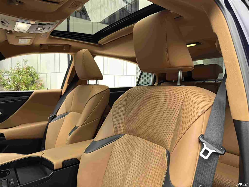 Lexus ES, 2023 17