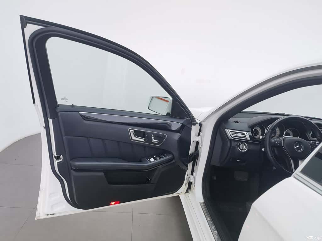 Mercedes-Benz E-Class, 2015 8